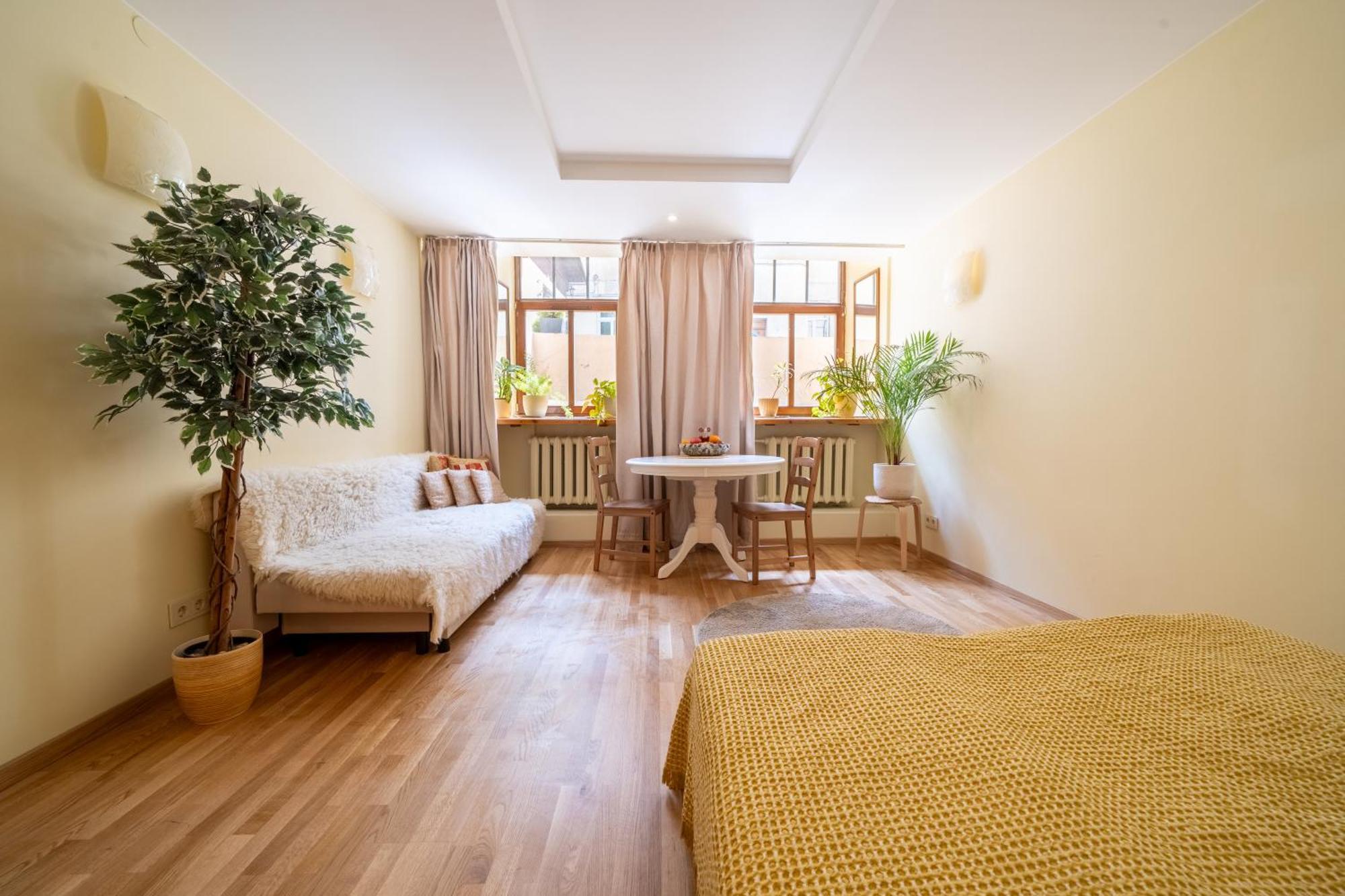Cozy Suite With Inner Yard VNO Eksteriør billede